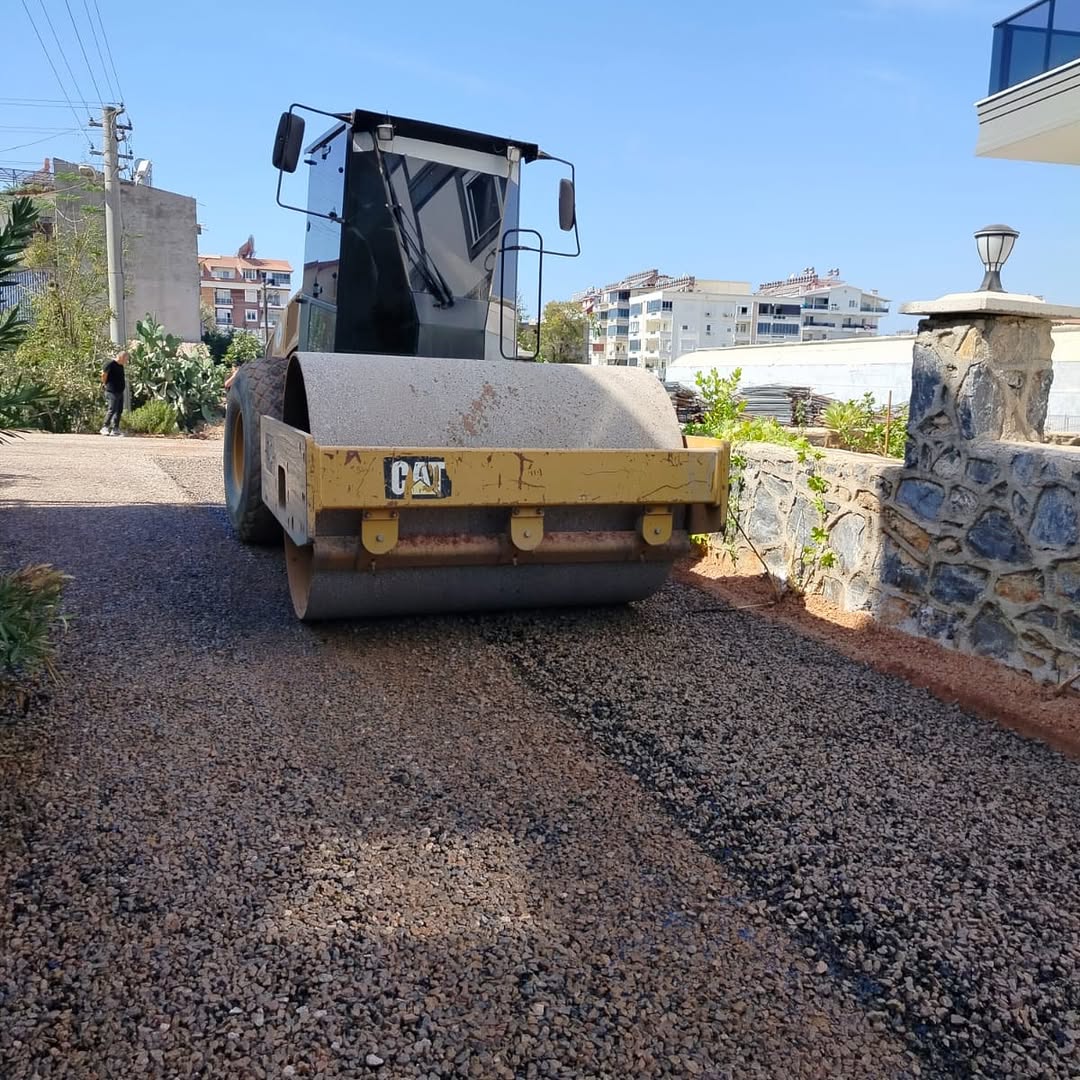 Gazipaşa'da Aydın Mahallesi'ne Yeni Asfalt