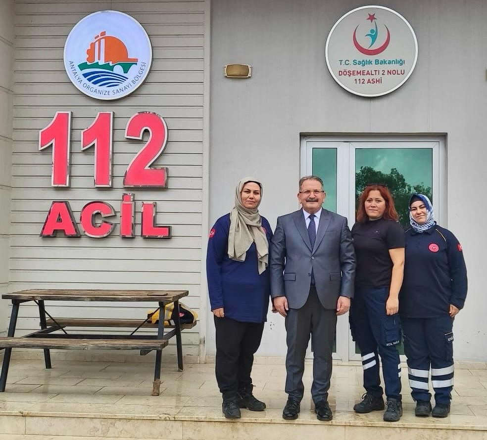 Antalya İl Sağlık Müdürü'nden 112 Acil Ekiplerine Teşekkür Ziyareti