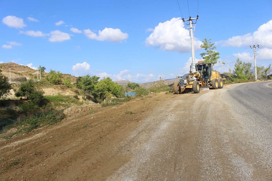 Antalya Büyükşehir Belediyesi Kırsal Yollarda Kış Hazırlıklarını Sürdürüyor