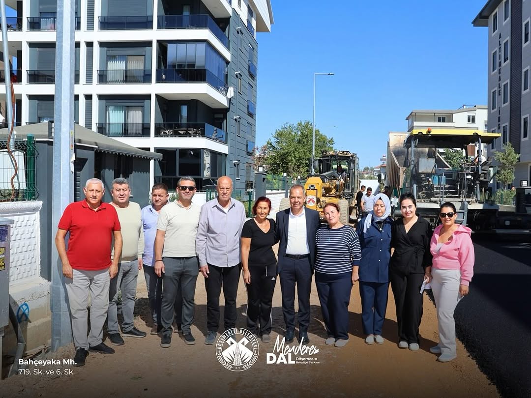 Döşemealtı'nda Yollar Yenileniyor: Bahçeyaka Mahallesi'nde Sıcak Asfalt Seferberliği