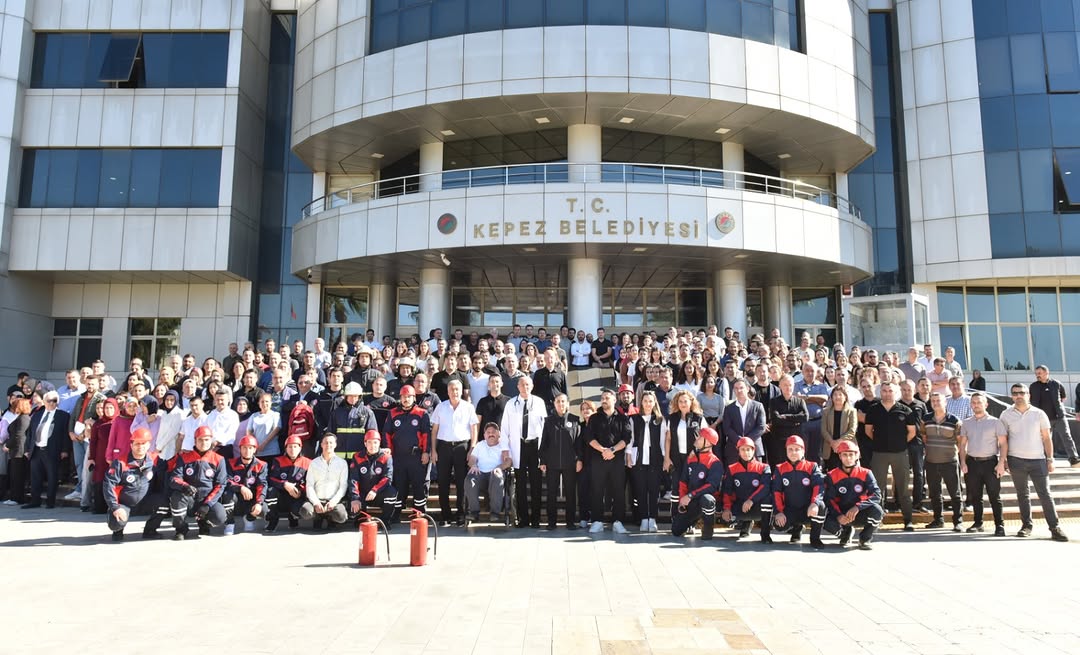 Kepez Belediyesi Personeli Afet Tatbikatı ile Hazırlığını Gösterdi
