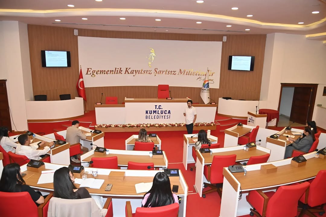 Kumluca Belediyesi Personeline Kalite ve Müşteri Memnuniyeti Eğitimi