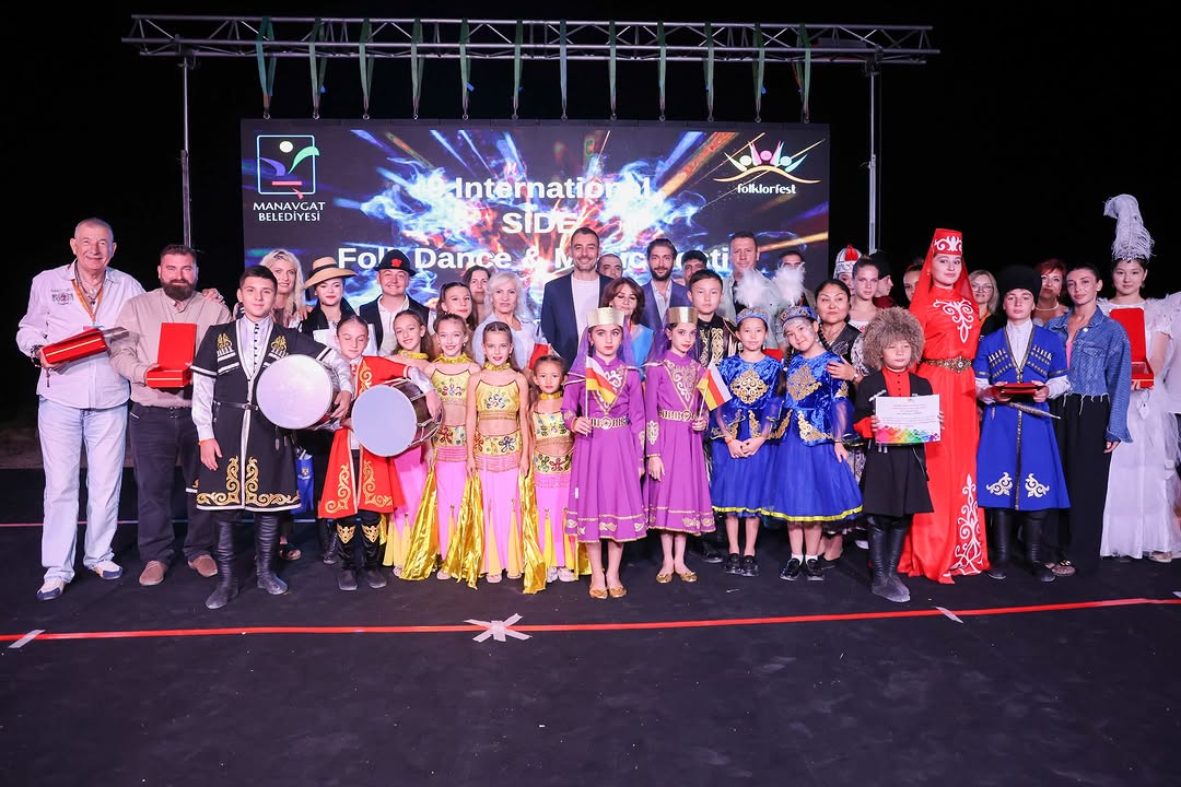 Manavgat'ta 9. Uluslararası Halk Dansları Festivali Muhteşem Finalle Sona Erdi