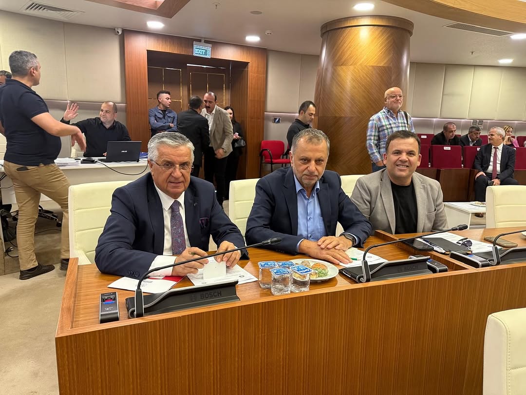 Kemer Belediye Başkanı Necati Topaloğlu Antalya Büyükşehir Meclisi Toplantısı'na Katıldı