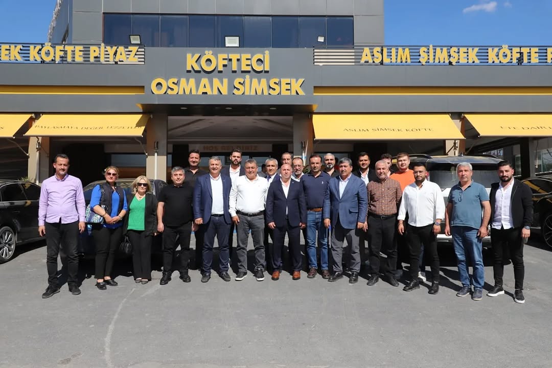 Aksu'da Belediye ve İş İnsanları El Ele: İlçenin Gelişimi İçin Güç Birliği