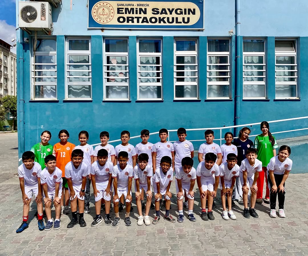 Antalyaspor Formaları Şanlıurfa'daki Öğrencilerle Buluştu