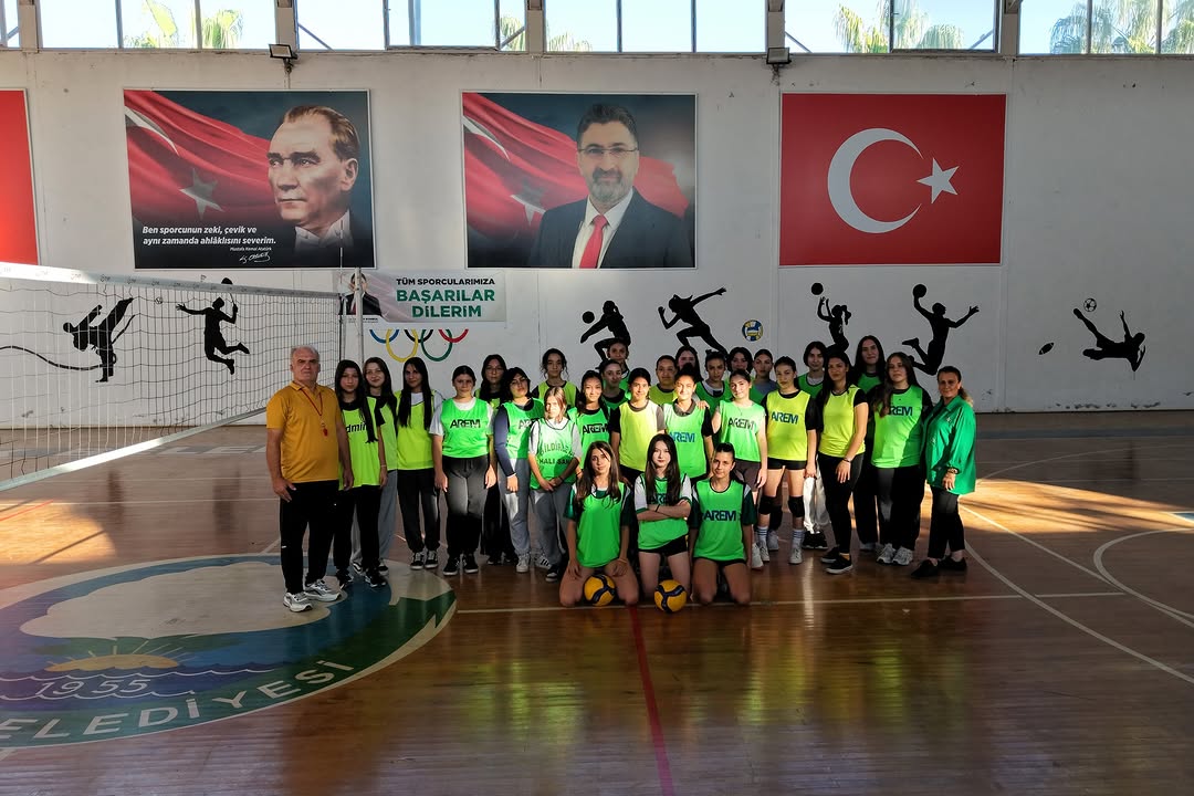 Serik Belediyespor U16 Kız Voleybol Takımı Yeni Sezon Hazırlıklarına Başladı