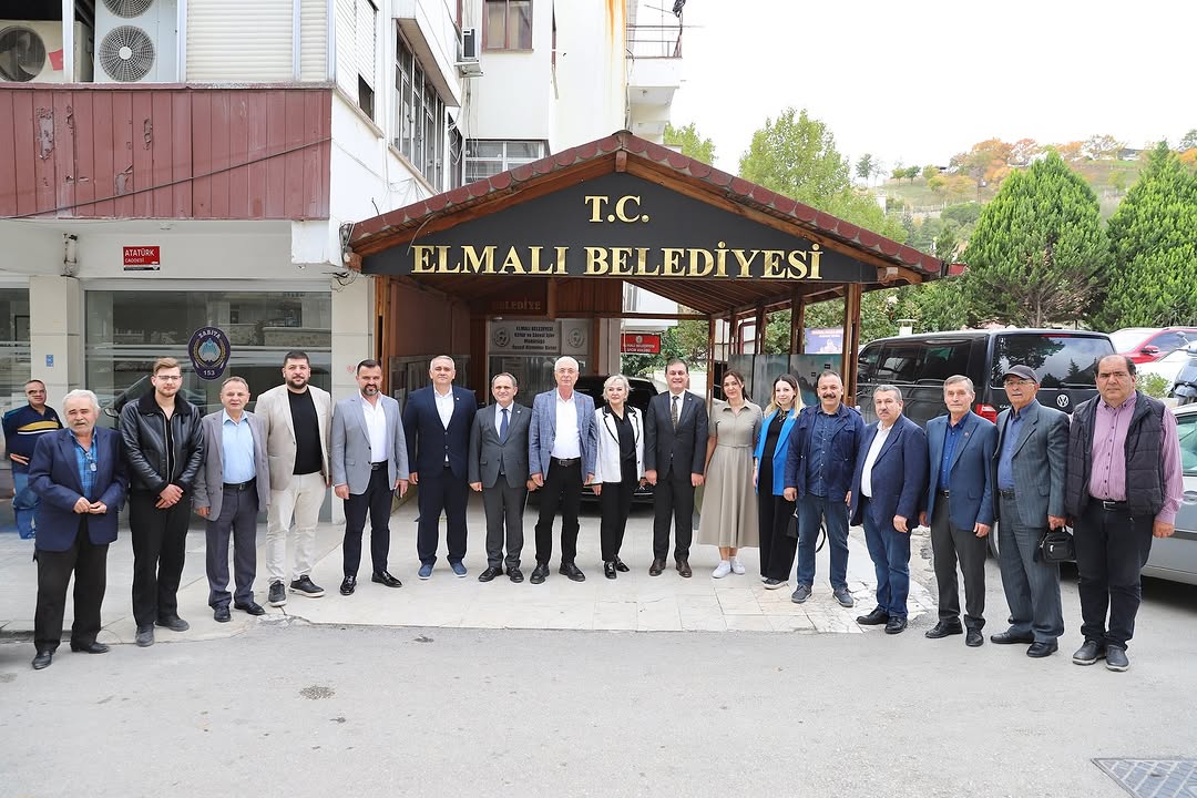 CHP Heyeti Elmalı Belediyesi'ni Ziyaret Etti