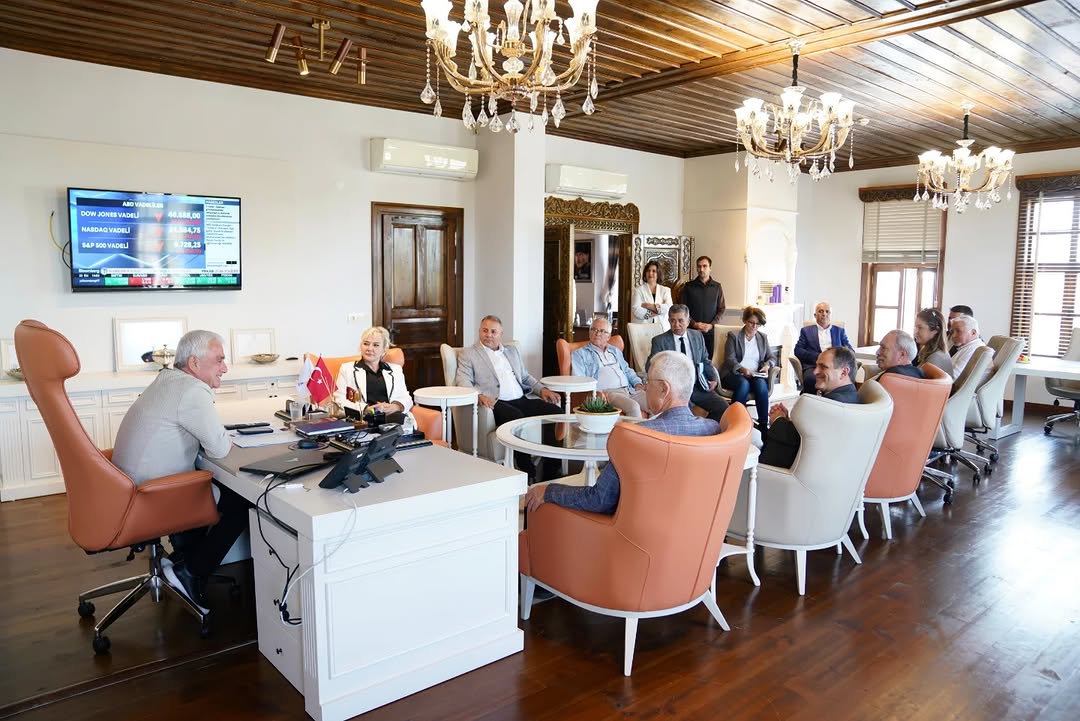 CHP'li Heyetten Finike'de Yerel Yönetimler ve Proje Değerlendirmesi