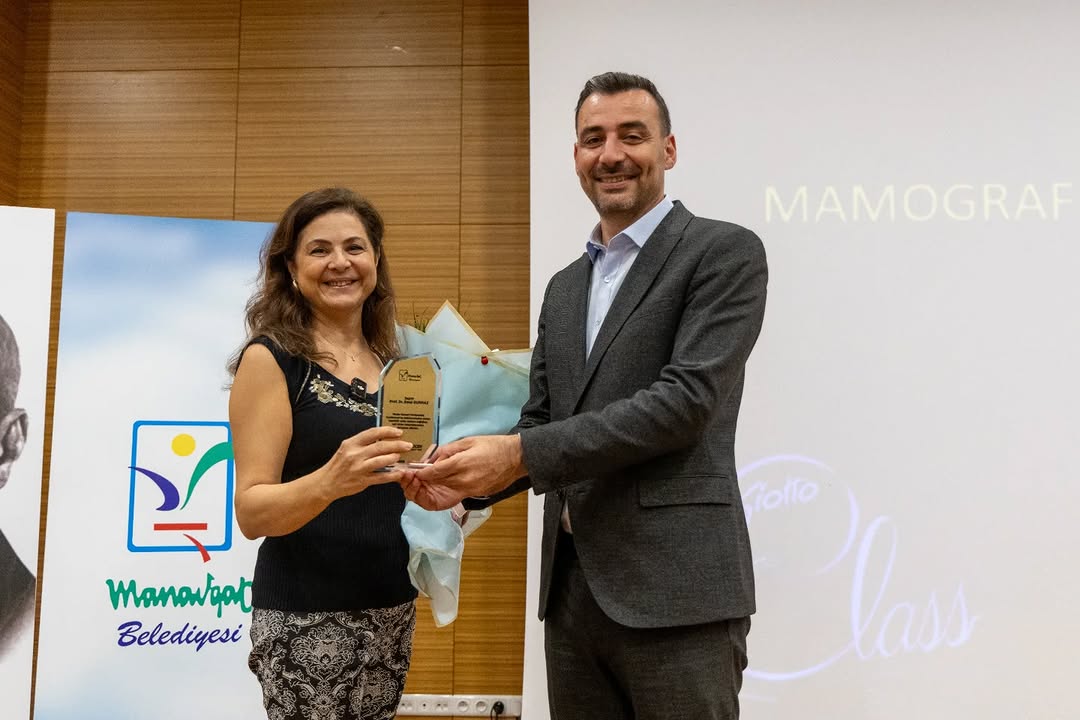 Manavgat'ta Meme Kanseri Farkındalık Konferansı Düzenlendi