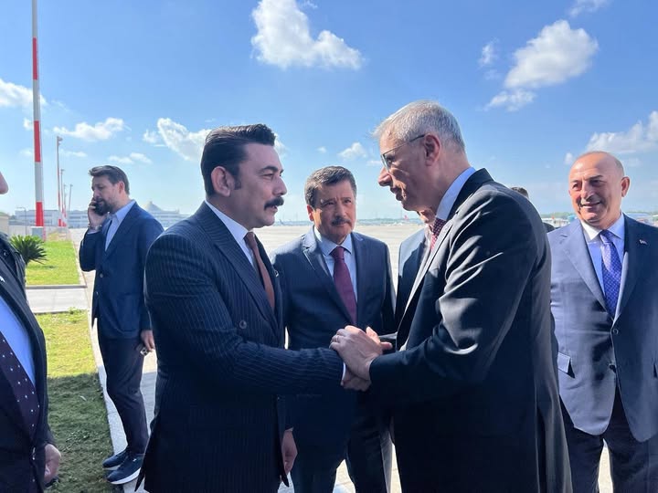 Sağlık Bakanı Memişoğlu, Antalya'da MHP'li Heyet Tarafından Karşılandı