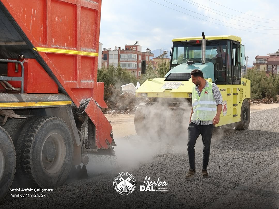 Döşemealtı'nda Yol Konforu Artıyor: Yeniköy Mahallesi'nde Sathi Asfalt Çalışması Tamamlandı
