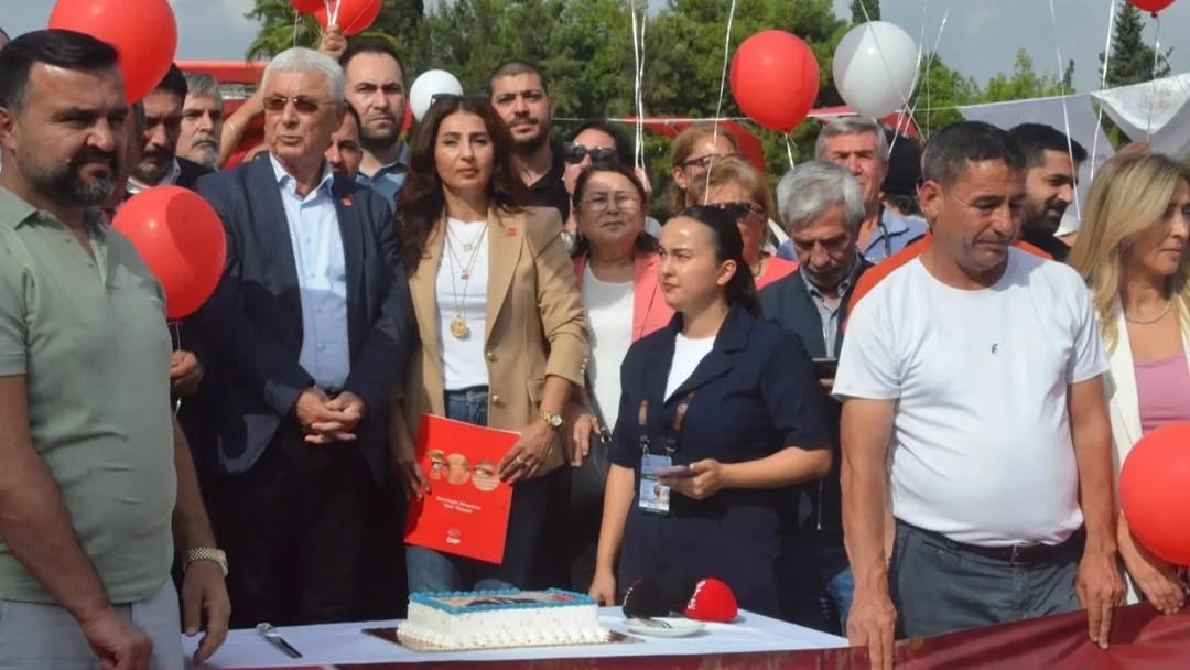 Antalya Büyükşehir Belediye Başkanı Muhittin Böcek'in 63. Yaş Günü Altın Portakal'da Kutlandı