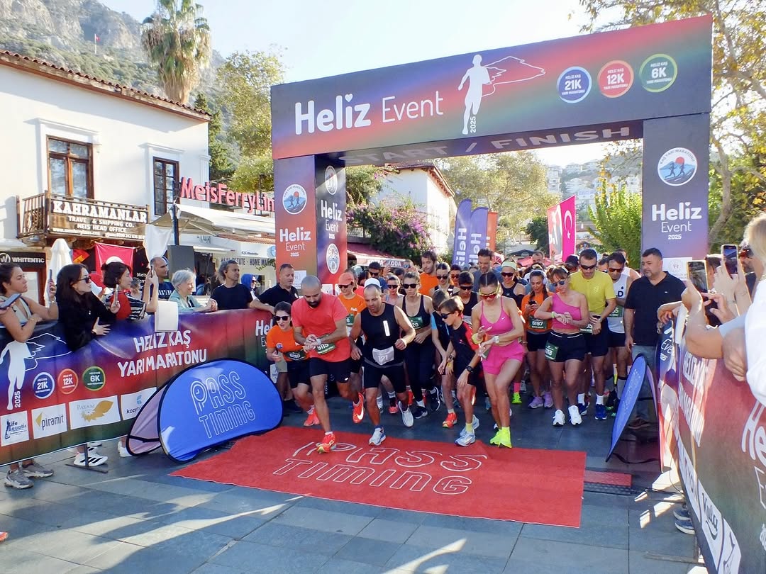 Kaş'ta 7. Uluslararası Yarı Maratonu Coşkusu