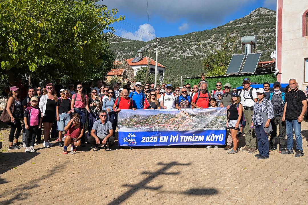 Demre'de 29 Ekim Coşkusu: Bisiklet Turu ve Likya Yolu Yürüyüşü Yoğun İlgi Gördü