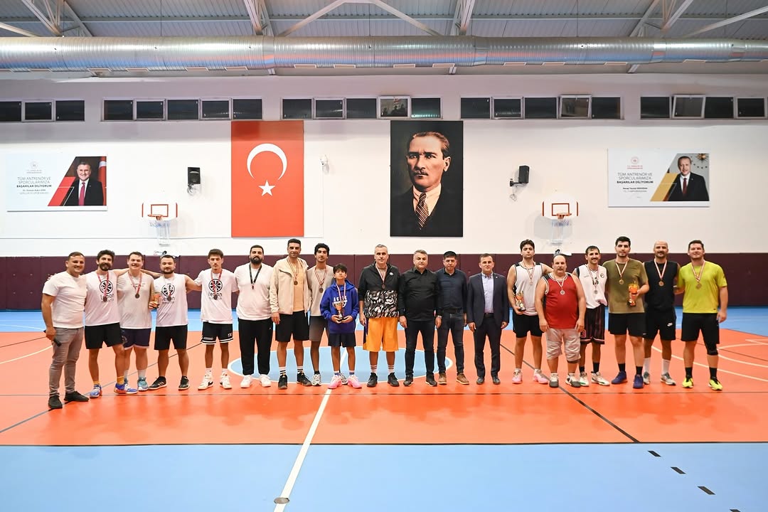Demre'de 3x3 Sokak Basketbolu Turnuvası Coşkuyla Tamamlandı