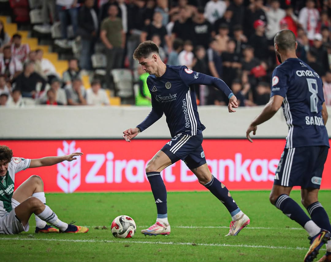 Antalyaspor, Çek Forvet Tomáš Čvančara'yı Kadrosuna Kattı