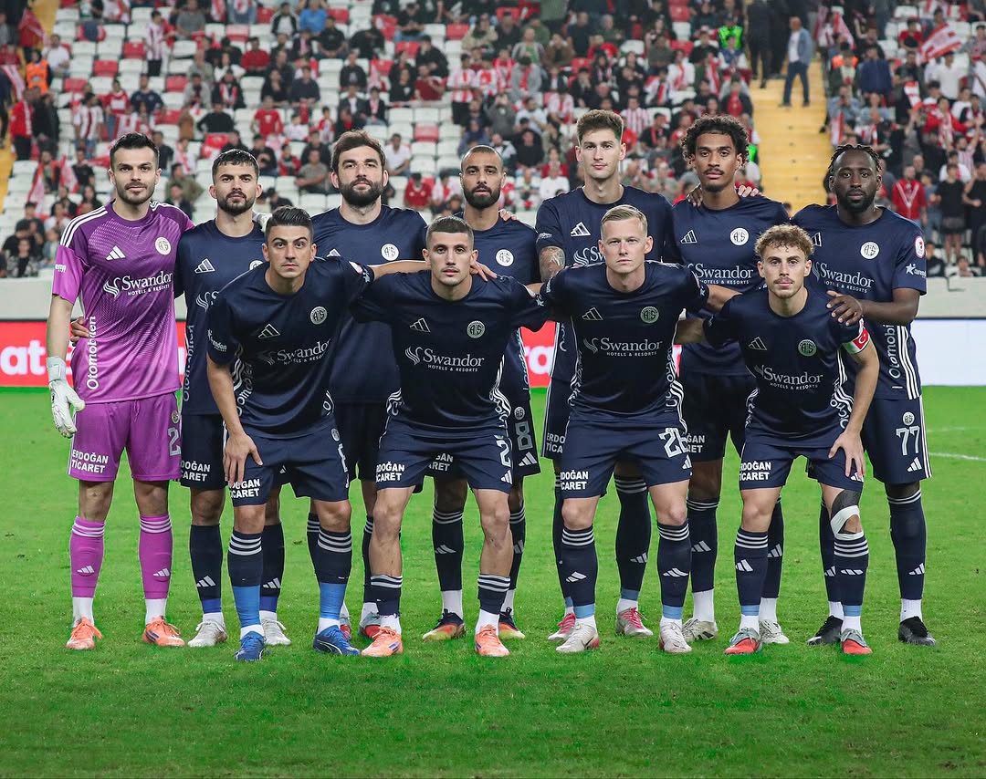 Antalya Spor FK ile Bursaspor Karşılaşmasından Kareler